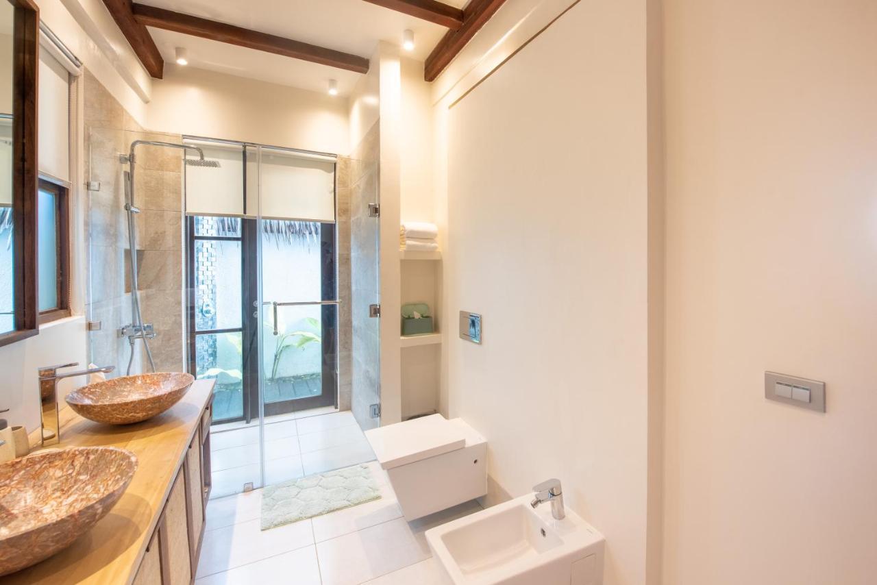 L'Osteria Luxe Beachfront B&B เจเนอรัลลูนา ภายนอก รูปภาพ