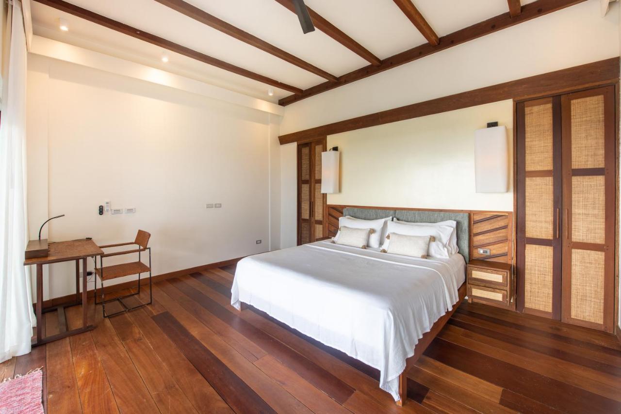 L'Osteria Luxe Beachfront B&B เจเนอรัลลูนา ภายนอก รูปภาพ
