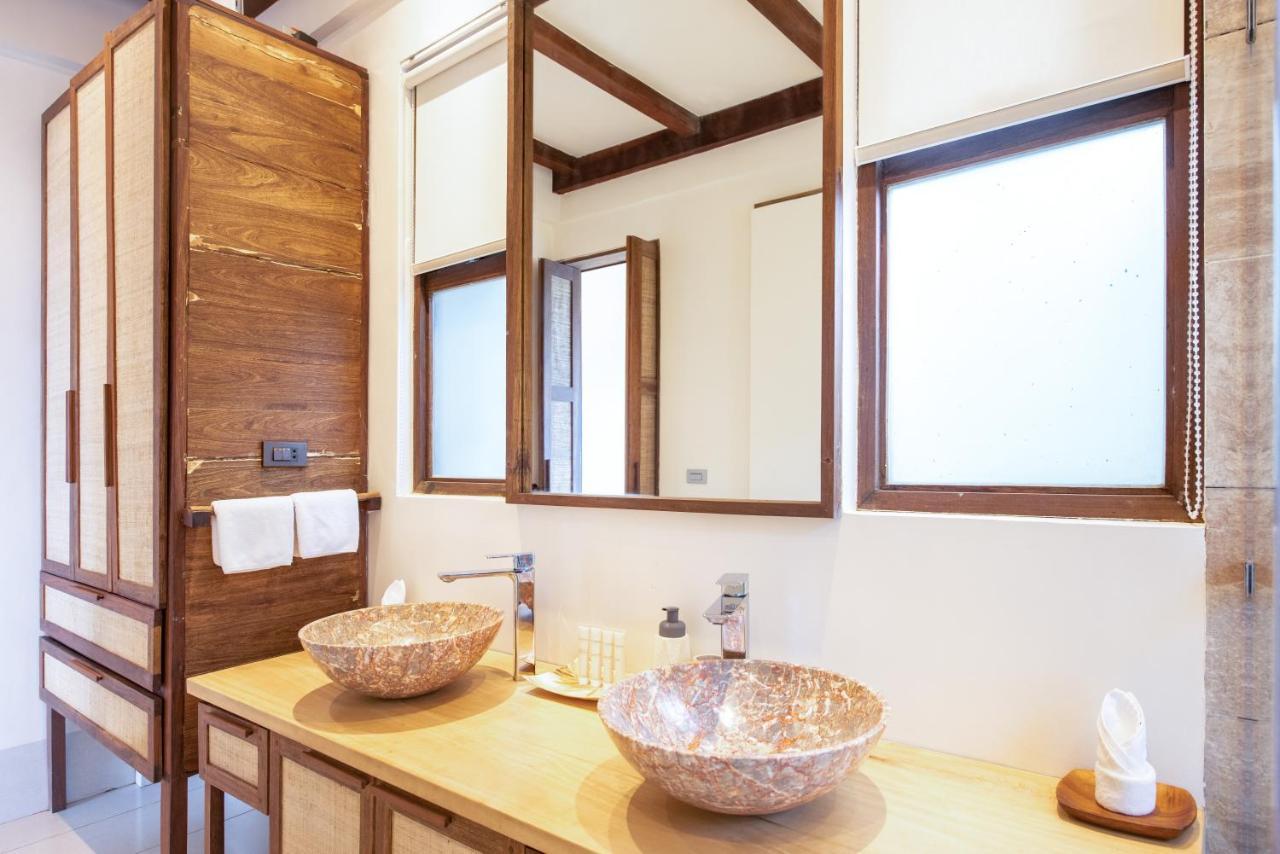 L'Osteria Luxe Beachfront B&B เจเนอรัลลูนา ภายนอก รูปภาพ