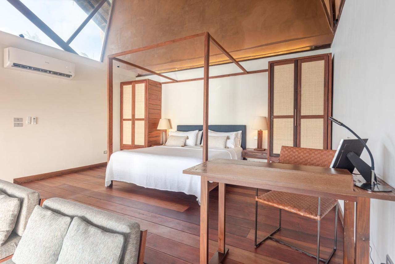 L'Osteria Luxe Beachfront B&B เจเนอรัลลูนา ภายนอก รูปภาพ