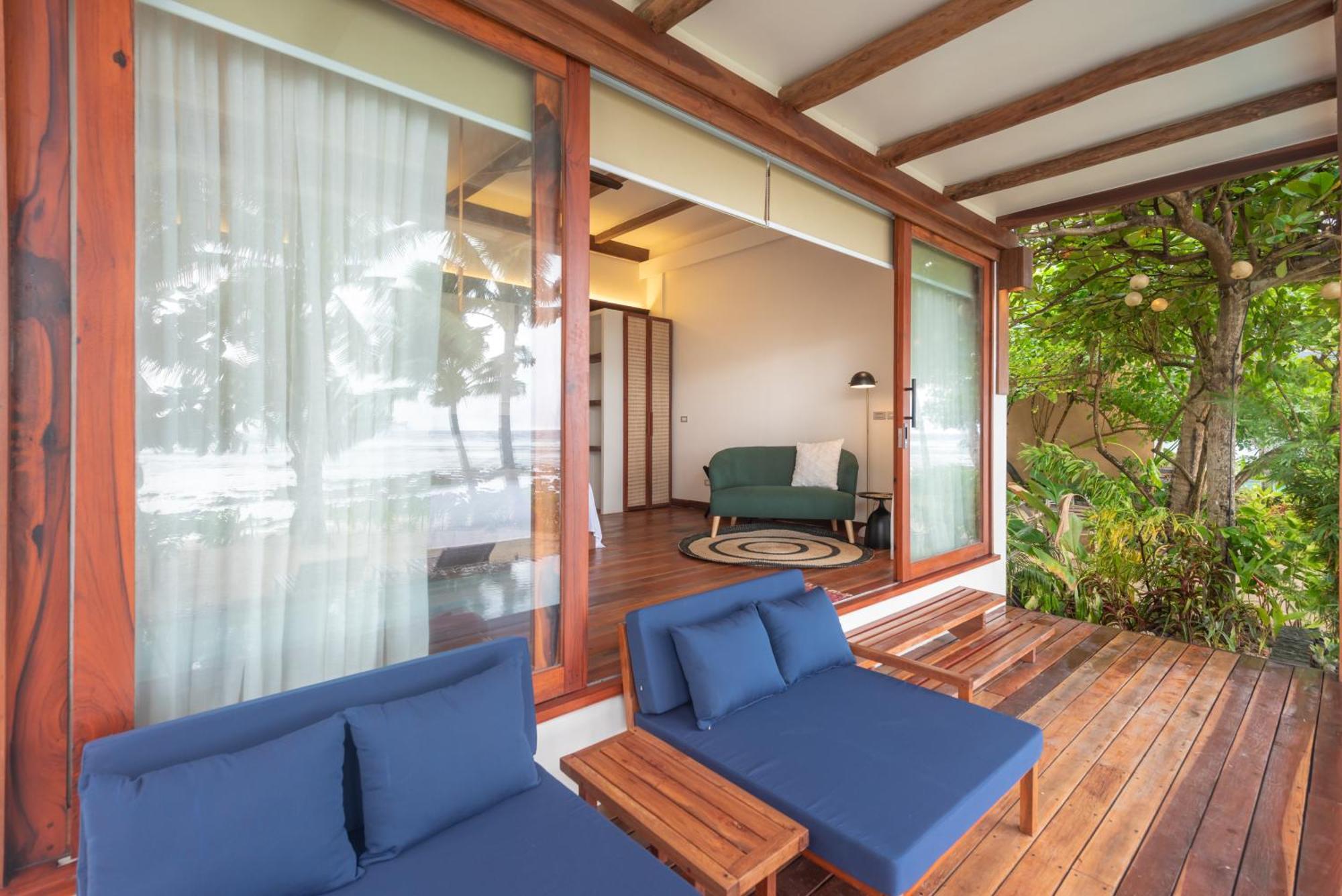 L'Osteria Luxe Beachfront B&B เจเนอรัลลูนา ภายนอก รูปภาพ