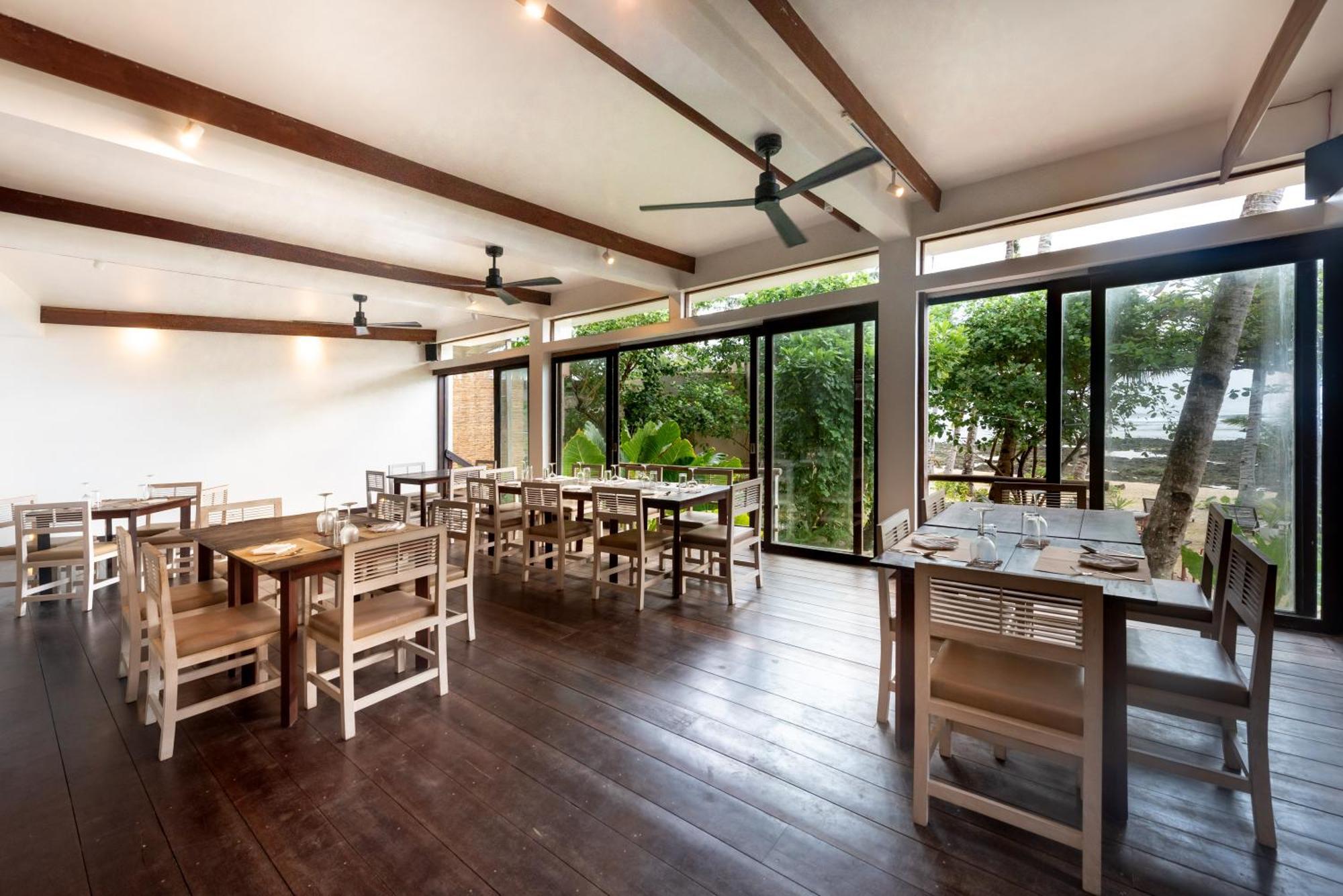 L'Osteria Luxe Beachfront B&B เจเนอรัลลูนา ภายนอก รูปภาพ